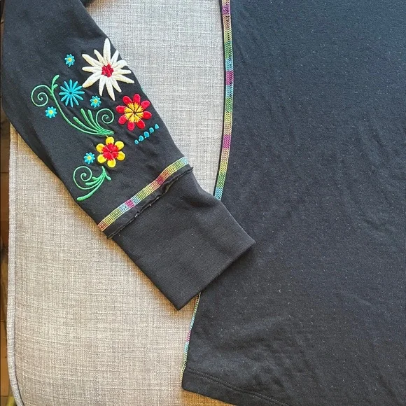 Alp & Rock Kukkia Henley Black Long Sleeve Embroidered Flower Top Shirt M - Picture 7 of 9